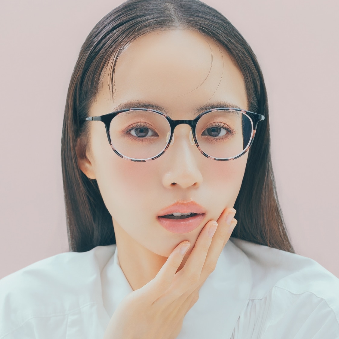 そのメガネメイク汚れしていない？メガネのメイク汚れ対策をはじめよう！